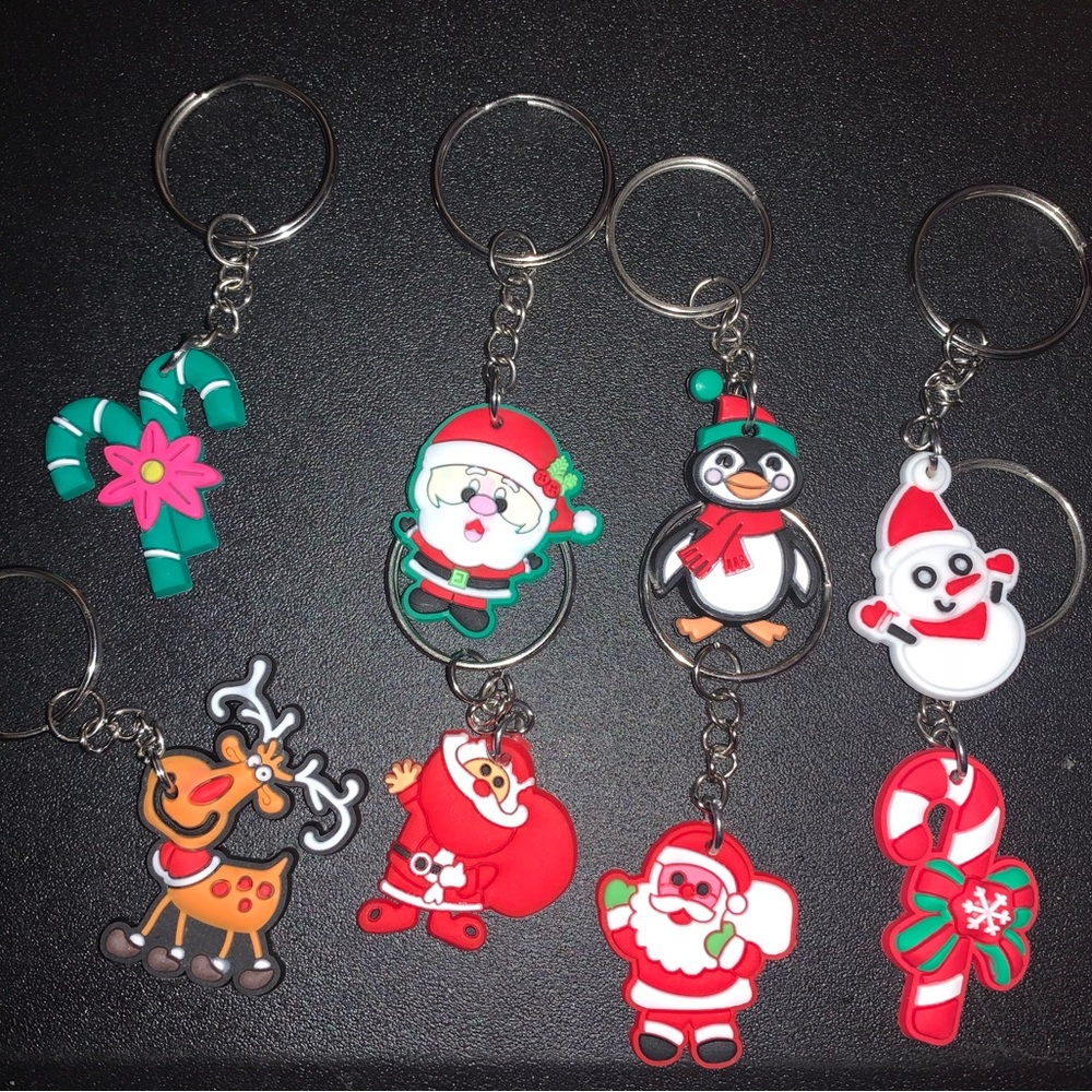 - Lot of 8 Christmas  Santa Keychains